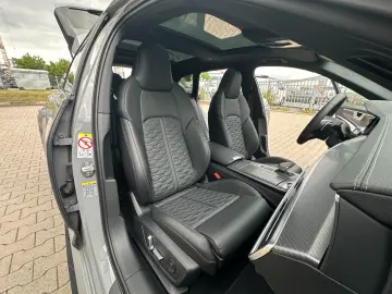 RS 6 Av. 4.0 quattro Pano DynamickPak 23 schwarz