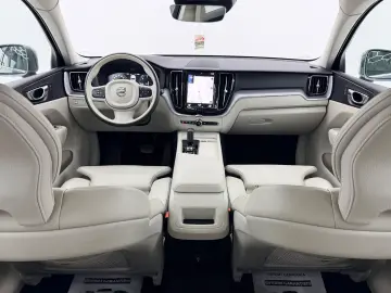 VOLVO Xc-60 2020 2.0D E6 4x4 Garantie 12 Luni Rate Avans 0 D