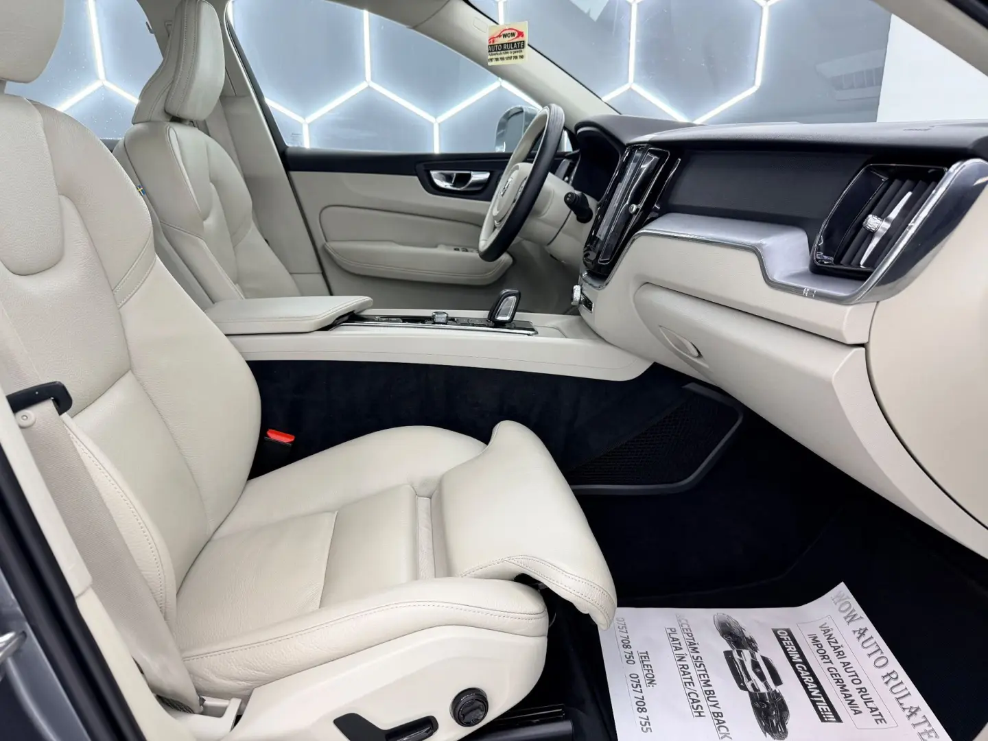 VOLVO Xc-60 2020 2.0D E6 4x4 Garantie 12 Luni Rate Avans 0 D