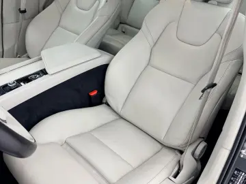 VOLVO Xc-60 2020 2.0D E6 4x4 Garantie 12 Luni Rate Avans 0 D