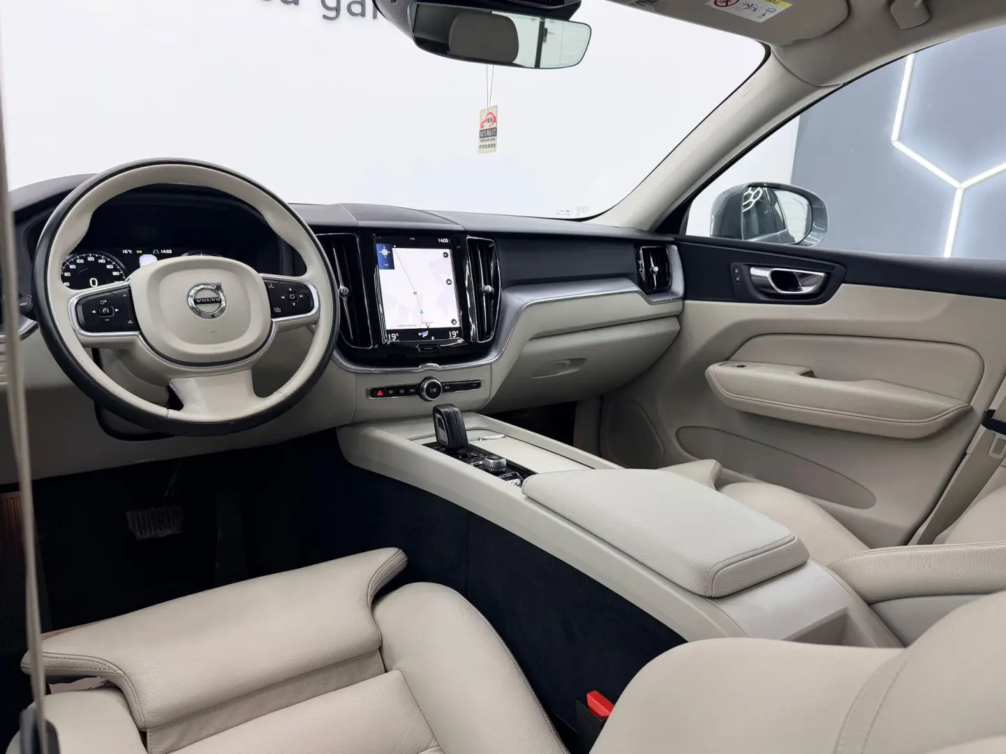 VOLVO Xc-60 2020 2.0D E6 4x4 Garantie 12 Luni Rate Avans 0 D