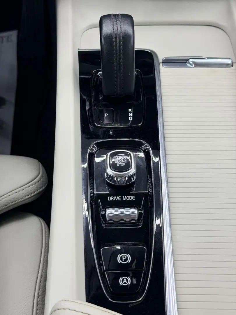 VOLVO Xc-60 2020 2.0D E6 4x4 Garantie 12 Luni Rate Avans 0 D