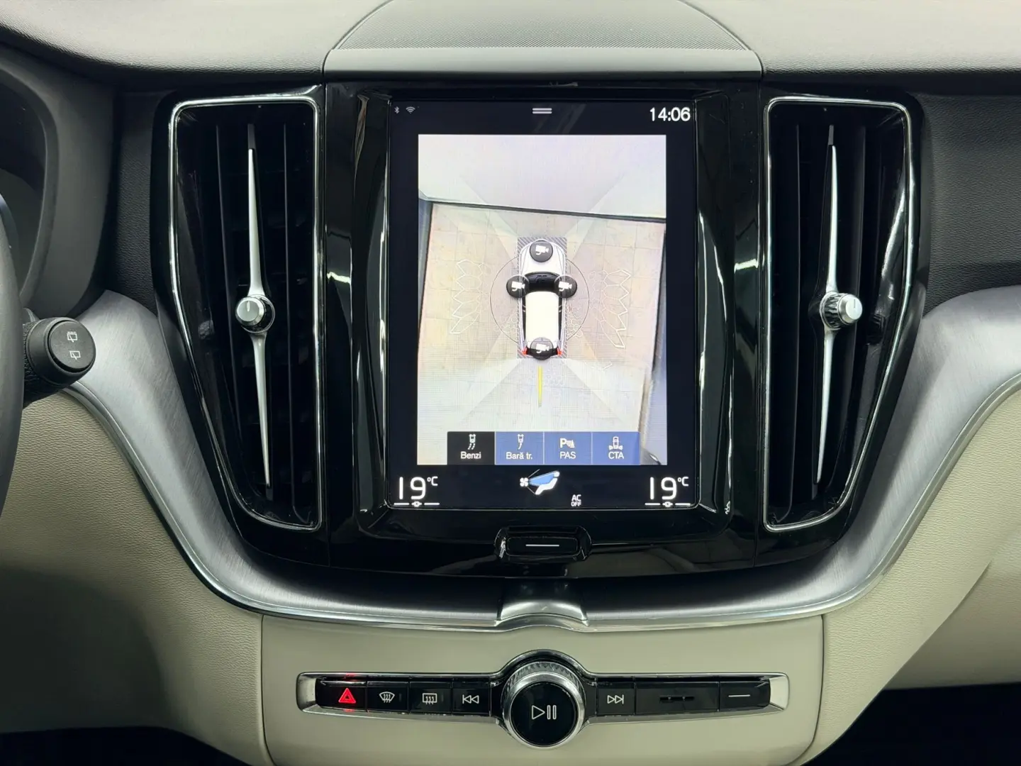 VOLVO Xc-60 2020 2.0D E6 4x4 Garantie 12 Luni Rate Avans 0 D