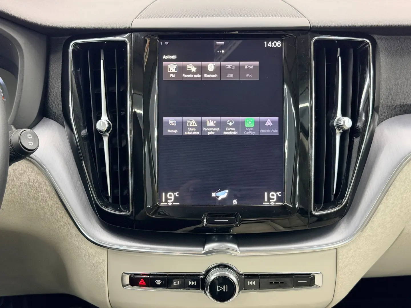 VOLVO Xc-60 2020 2.0D E6 4x4 Garantie 12 Luni Rate Avans 0 D