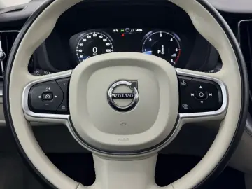 VOLVO Xc-60 2020 2.0D E6 4x4 Garantie 12 Luni Rate Avans 0 D