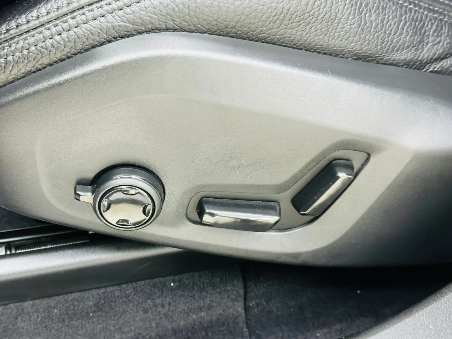 VOLVO Xc-60 2018 4x4 2.0D E6 GARANTIE Rate Avans 0 Doar Cu B