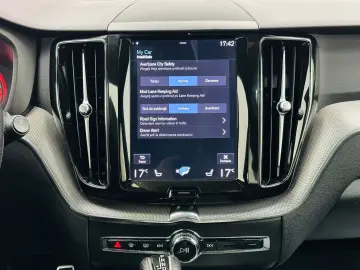 VOLVO Xc-60 2018 4x4 2.0D E6 GARANTIE Rate Avans 0 Doar Cu B