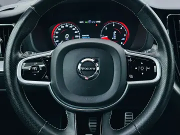 VOLVO Xc-60 2018 4x4 2.0D E6 GARANTIE Rate Avans 0 Doar Cu B