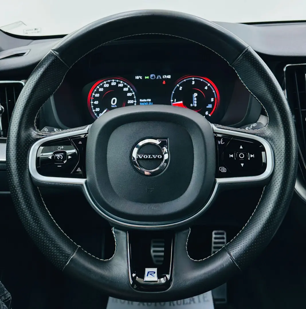 VOLVO Xc-60 2018 4x4 2.0D E6 GARANTIE Rate Avans 0 Doar Cu B