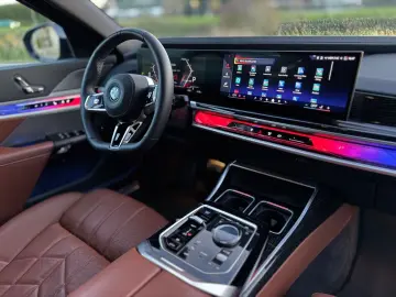 i7 xDrive 60 M Sport B&W Crystal