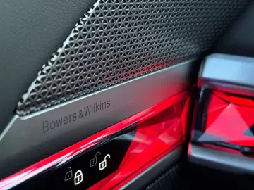 i7 xDrive 60 M Sport B&W Crystal