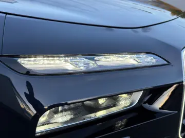 i7 xDrive 60 M Sport B&W Crystal