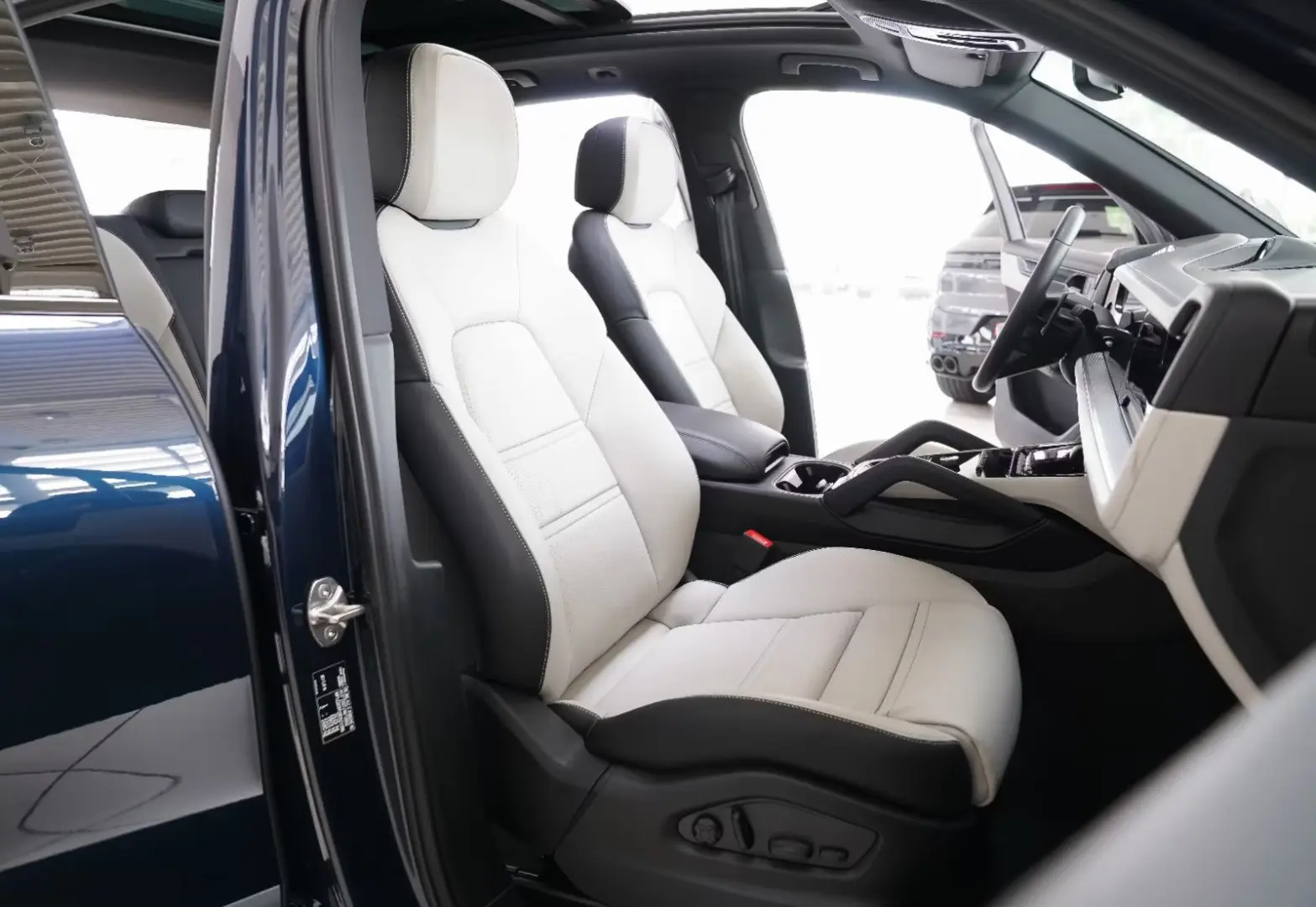 Cayenne E-Hybrid Pano Aero Design BOSE Sport 360