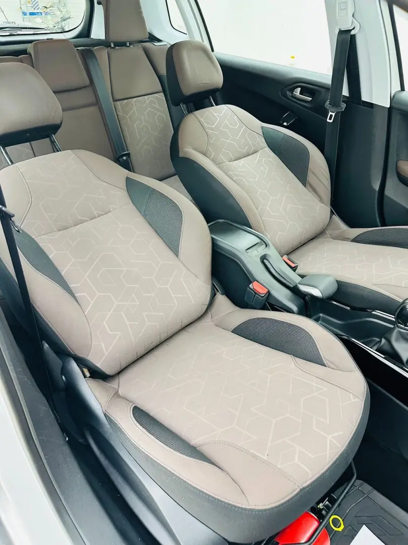 PEUGEOT 2008 2014 1.2I E5 GARANTIE 12 LUNI Rate Avans 0 Doar