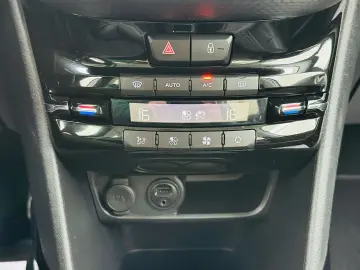 PEUGEOT 2008 2016 1.2I E6 GARANTIE 12 LUNI Rate Avans 0 Doar