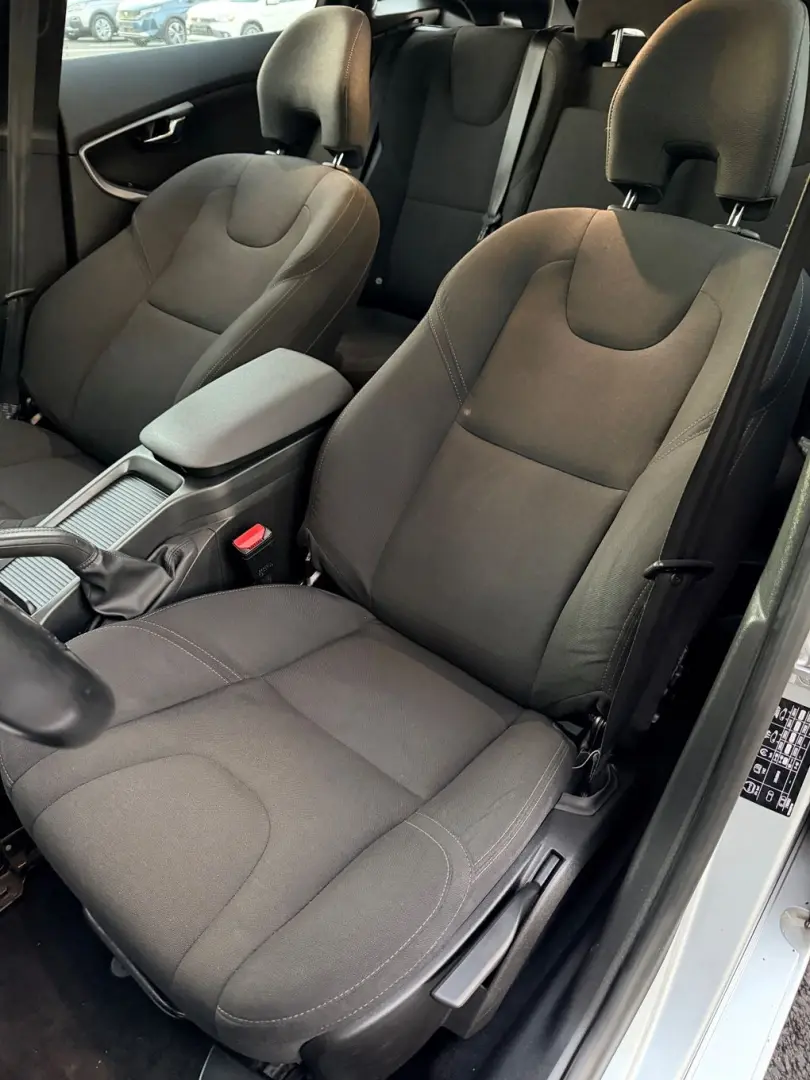 VOLVO V40 2015 1.6D E5 Garantie 12 Luni Rate Avans 0 Doar Cu