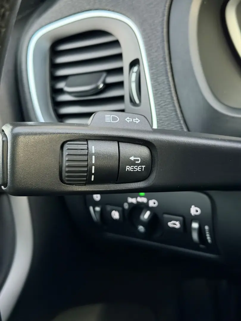 VOLVO V40 2015 1.6D E5 Garantie 12 Luni Rate Avans 0 Doar Cu