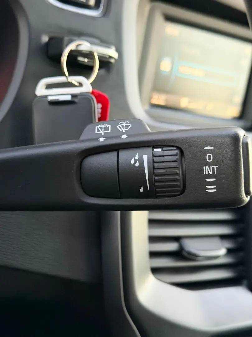 VOLVO V40 2015 1.6D E5 Garantie 12 Luni Rate Avans 0 Doar Cu