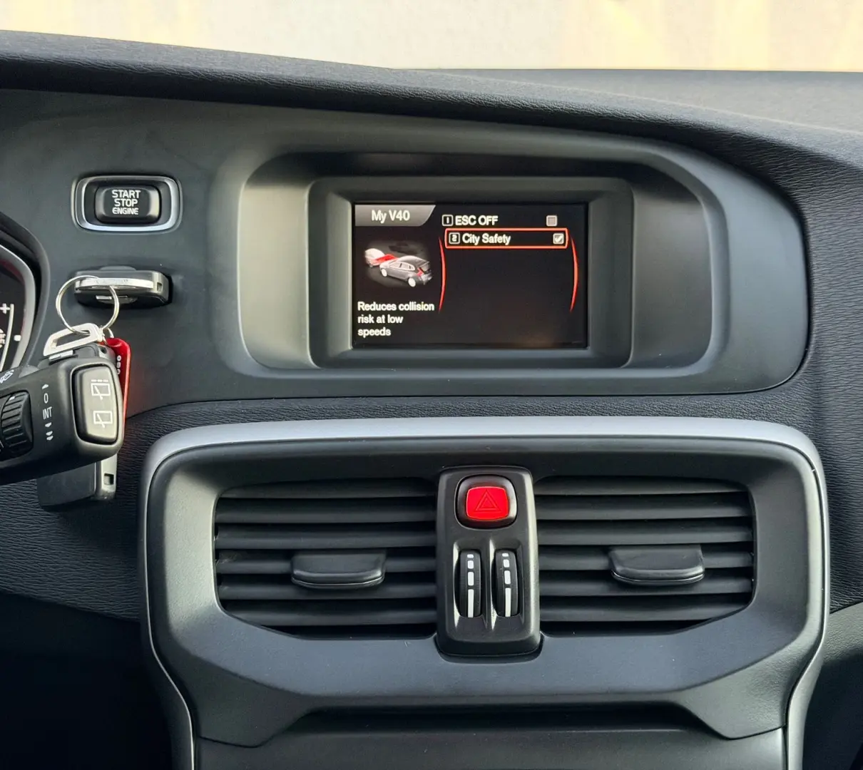 VOLVO V40 2015 1.6D E5 Garantie 12 Luni Rate Avans 0 Doar Cu