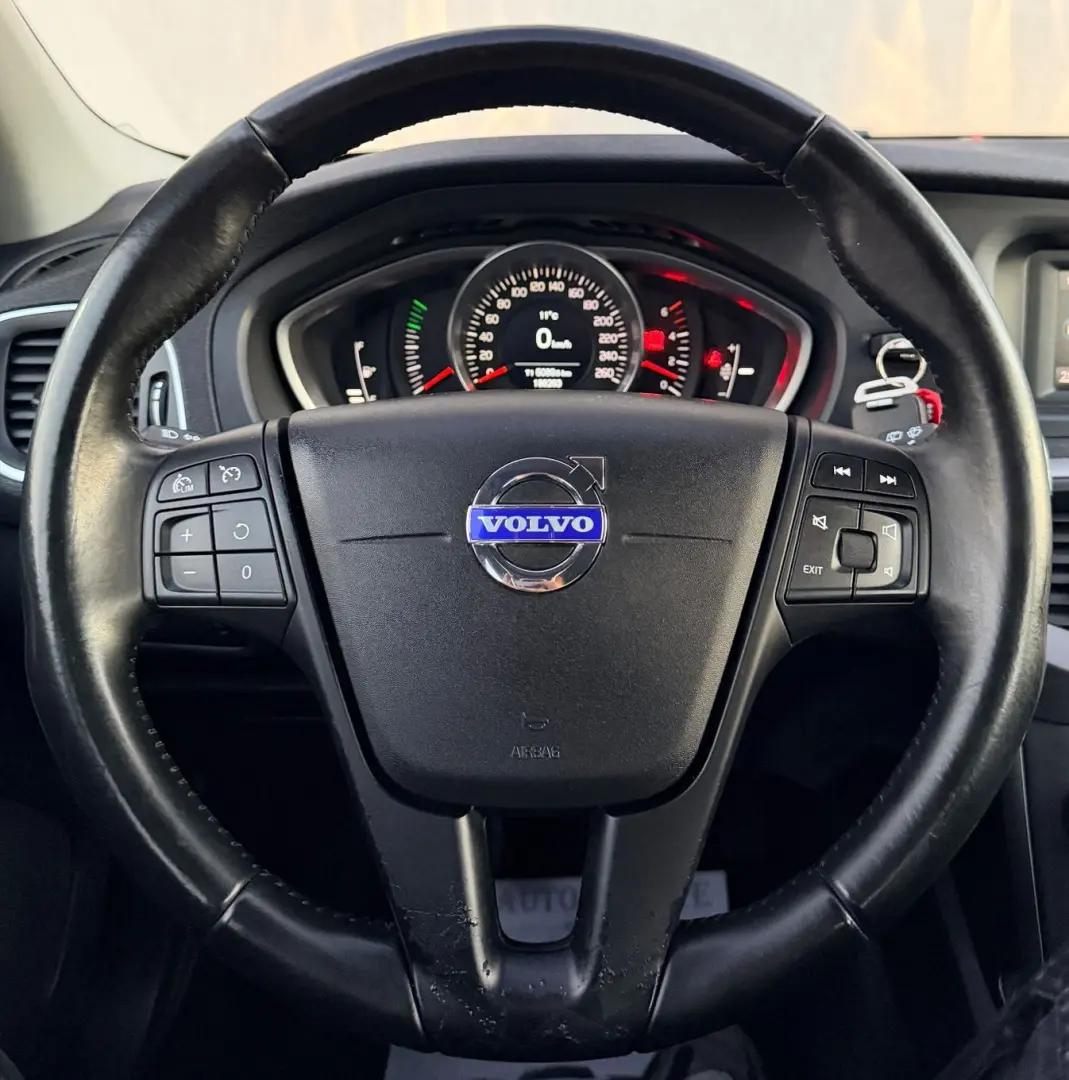 VOLVO V40 2015 1.6D E5 Garantie 12 Luni Rate Avans 0 Doar Cu