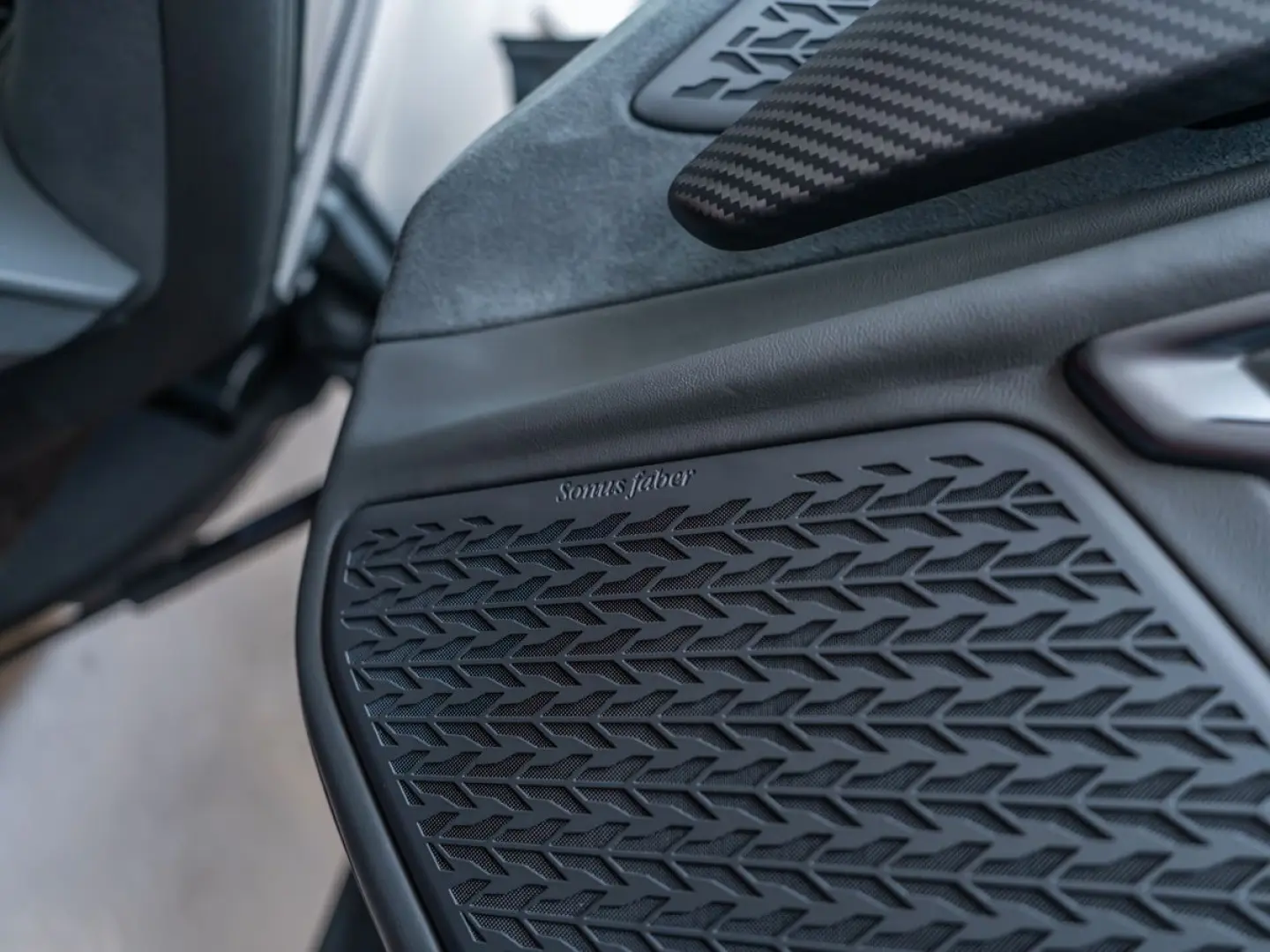 Revuelto Grigio Vulcano   Lamborghini Nürnberg