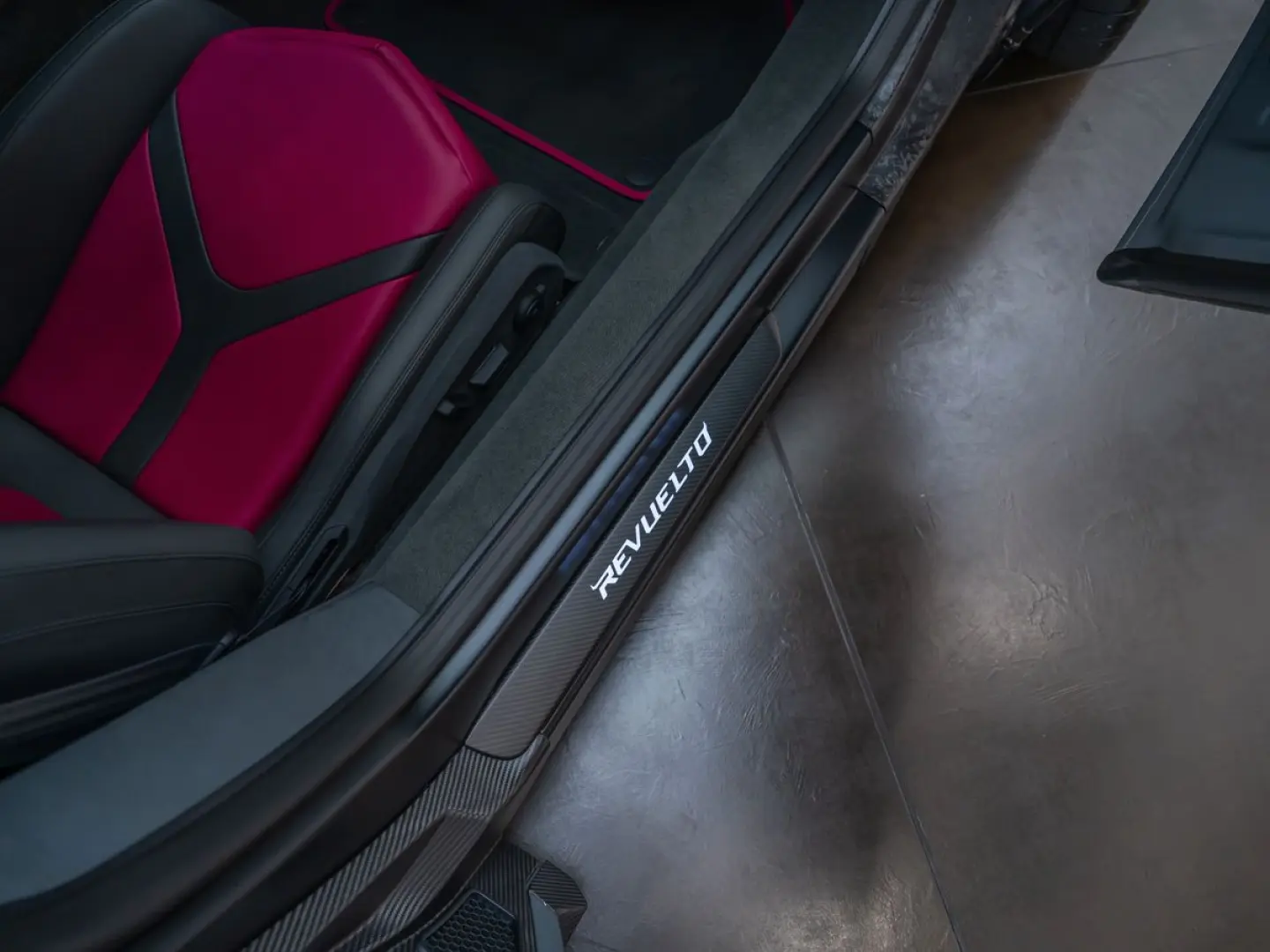 Revuelto Grigio Vulcano   Lamborghini Nürnberg