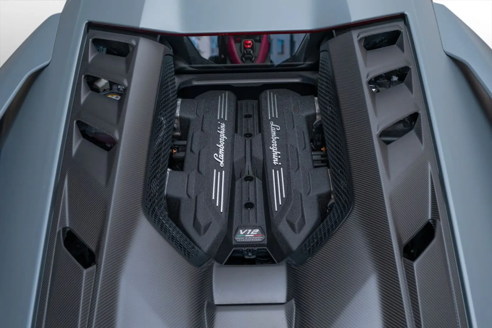 Revuelto Grigio Vulcano   Lamborghini Nürnberg