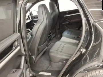 Cayenne Coupe S E-Hybrid HAL PDCC HeadUp 18Wege