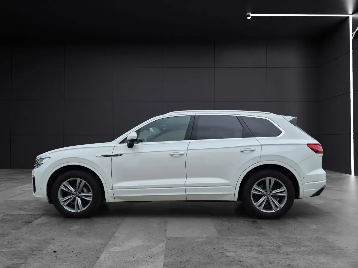 Touareg TDI R-Line 4M Matrix Luft Navi Pano Lede