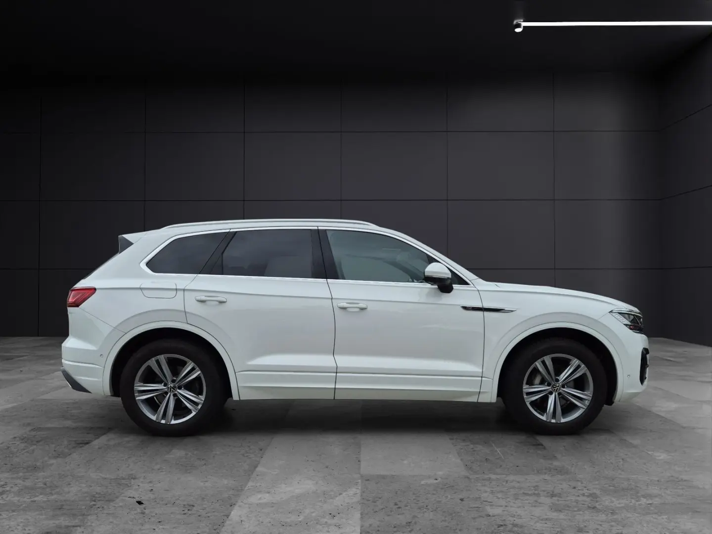 Touareg TDI R-Line 4M Matrix Luft Navi Pano Lede