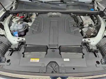 Touareg TDI R-Line 4M Matrix Luft Navi Pano Lede