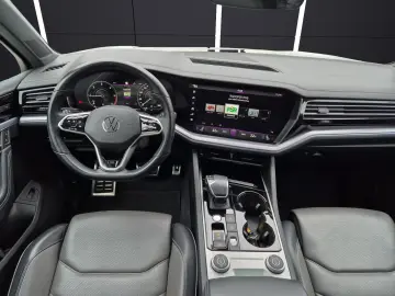 Touareg TDI R-Line 4M Matrix Luft Navi Pano Lede