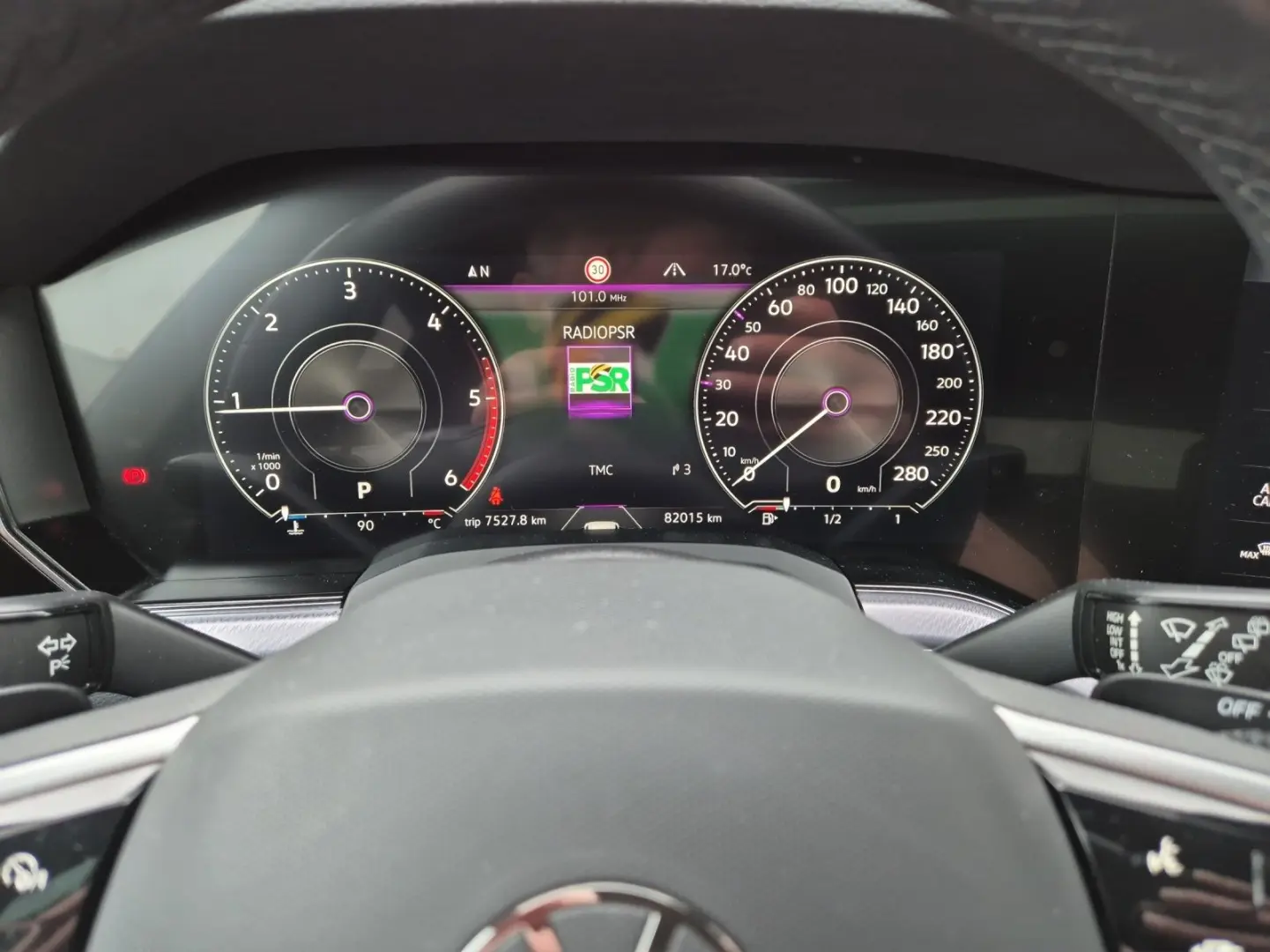 Touareg TDI R-Line 4M Matrix Luft Navi Pano Lede