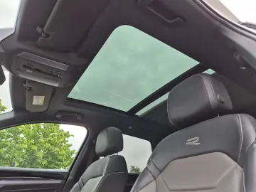 Touareg TDI R-Line 4M Matrix Luft Navi Pano Lede