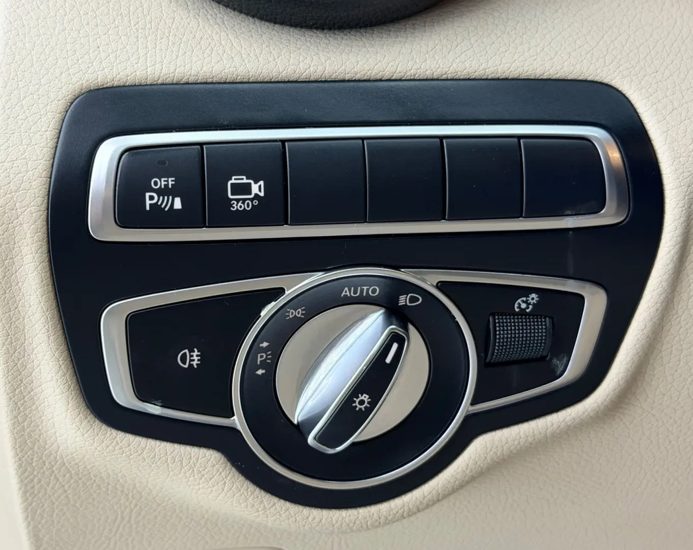 MERCEDESBENZ Glc-coupe 2017 2.0i HYBRID E6 GLC 350E 4X4 Gara