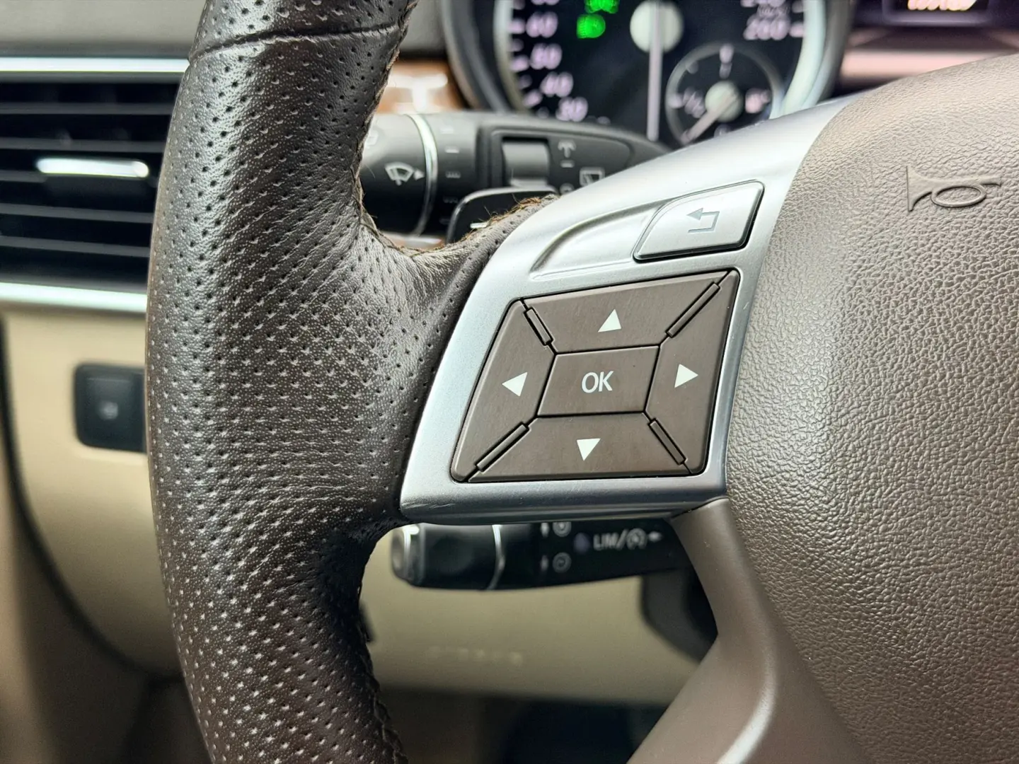 MERCEDESBENZ Ml 2013 3.0D E6 Rate Avans 0 Doar cu Buletinul