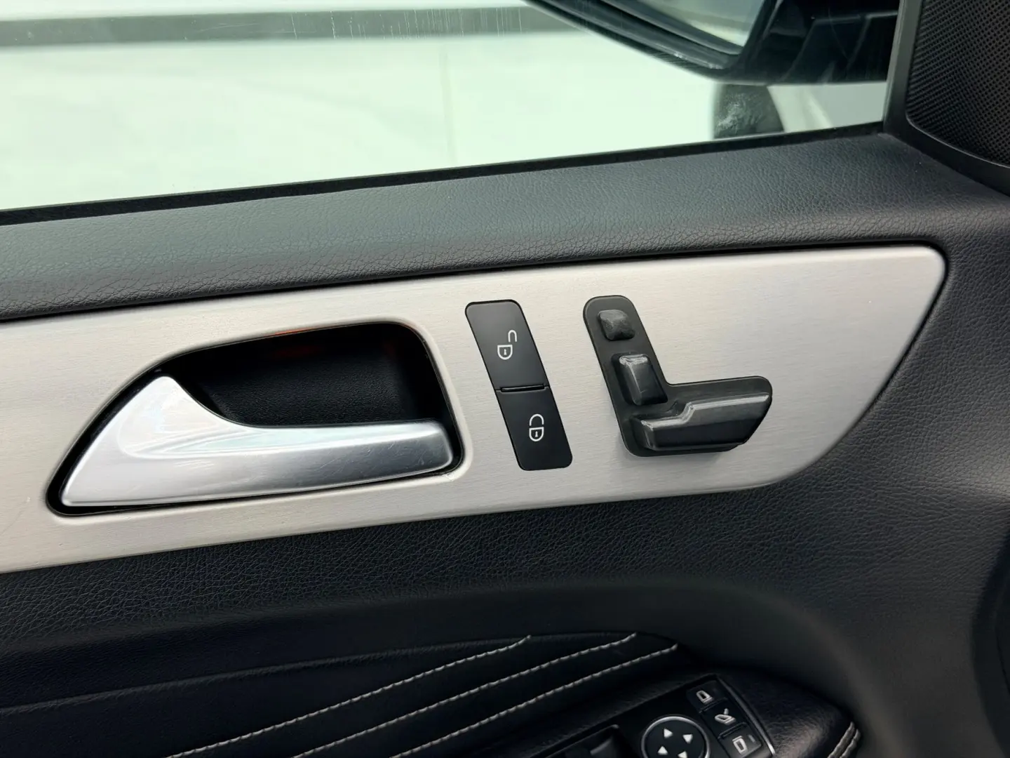 MERCEDESBENZ Ml 2012  2.2.D E6 Garantie 12 Luni Rate Avans 0