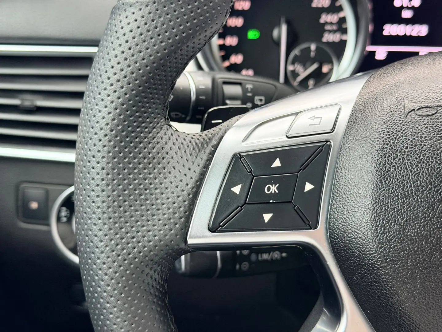 MERCEDESBENZ Ml 2012  2.2.D E6 Garantie 12 Luni Rate Avans 0