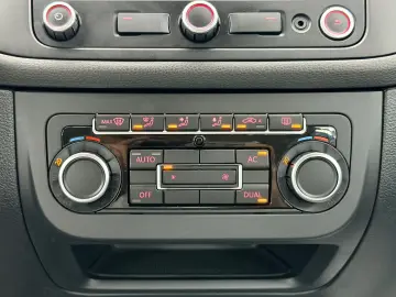 VOLKSWAGEN Golf-plus 2009 1.4i E5 Garantie 12 Luni Rate Avan