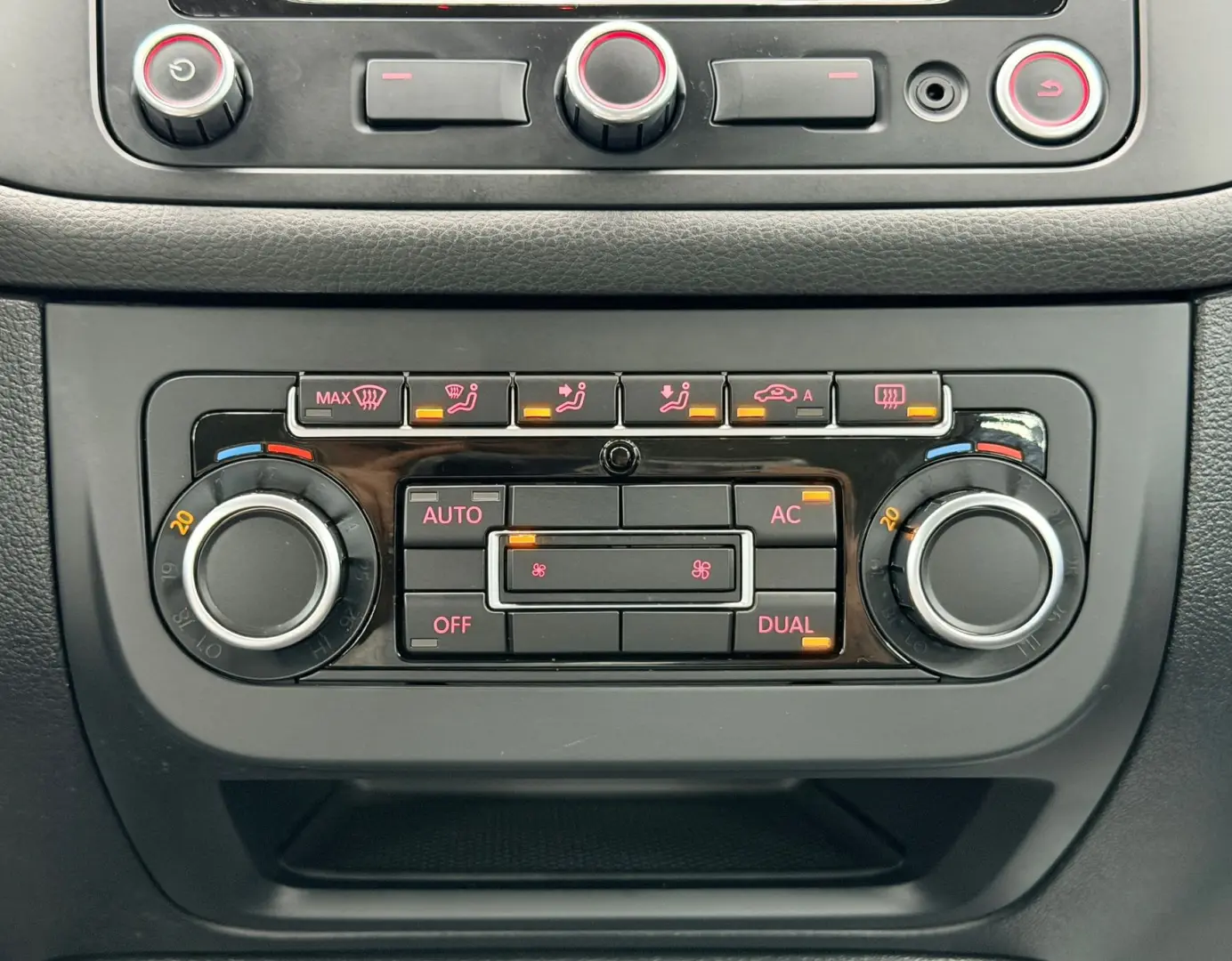 VOLKSWAGEN Golf-plus 2009 1.4i E5 Garantie 12 Luni Rate Avan