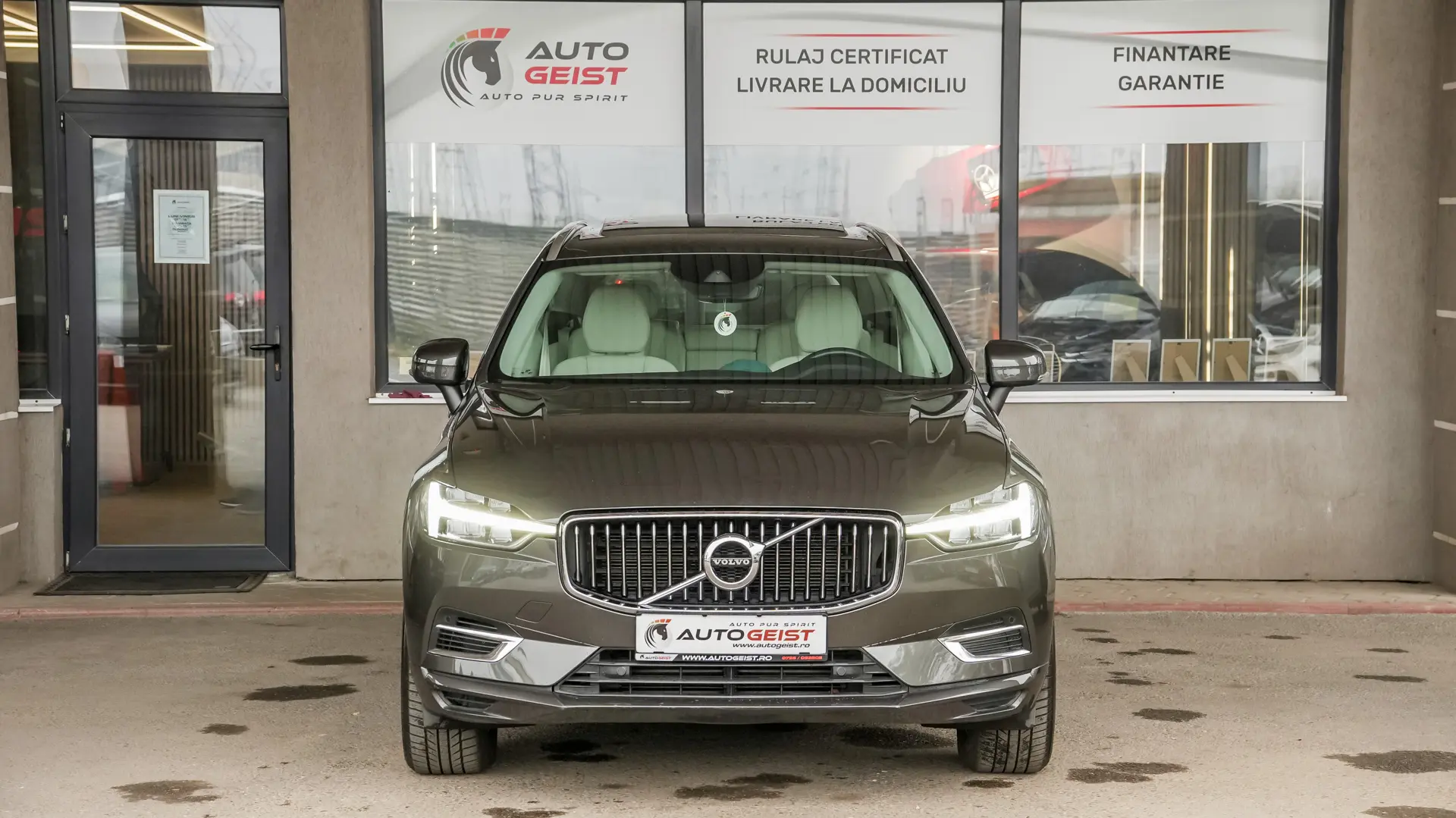 VOLVO XC60 T6 PLUG-IN HYBRID AWD INSCRIPTION