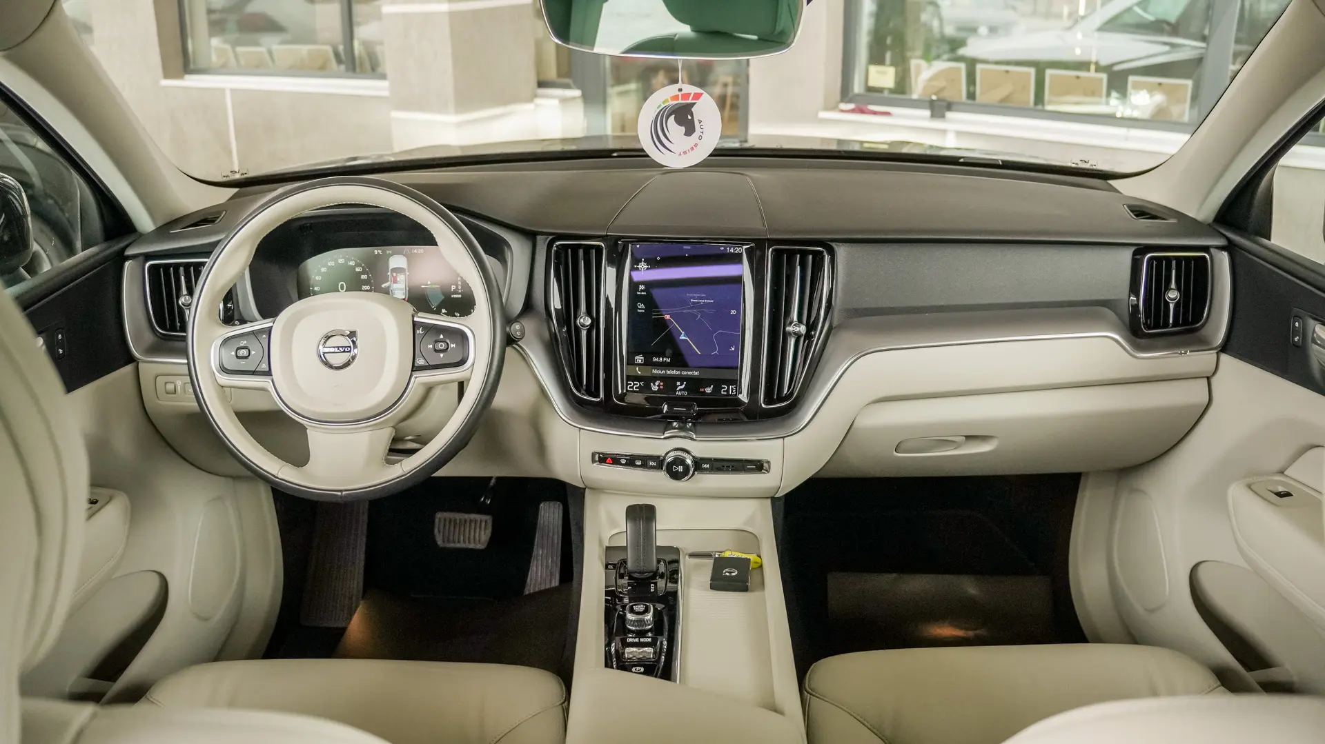 VOLVO XC60 T6 PLUG-IN HYBRID AWD INSCRIPTION