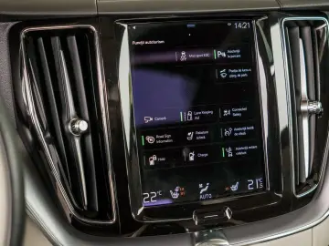 VOLVO XC60 T6 PLUG-IN HYBRID AWD INSCRIPTION