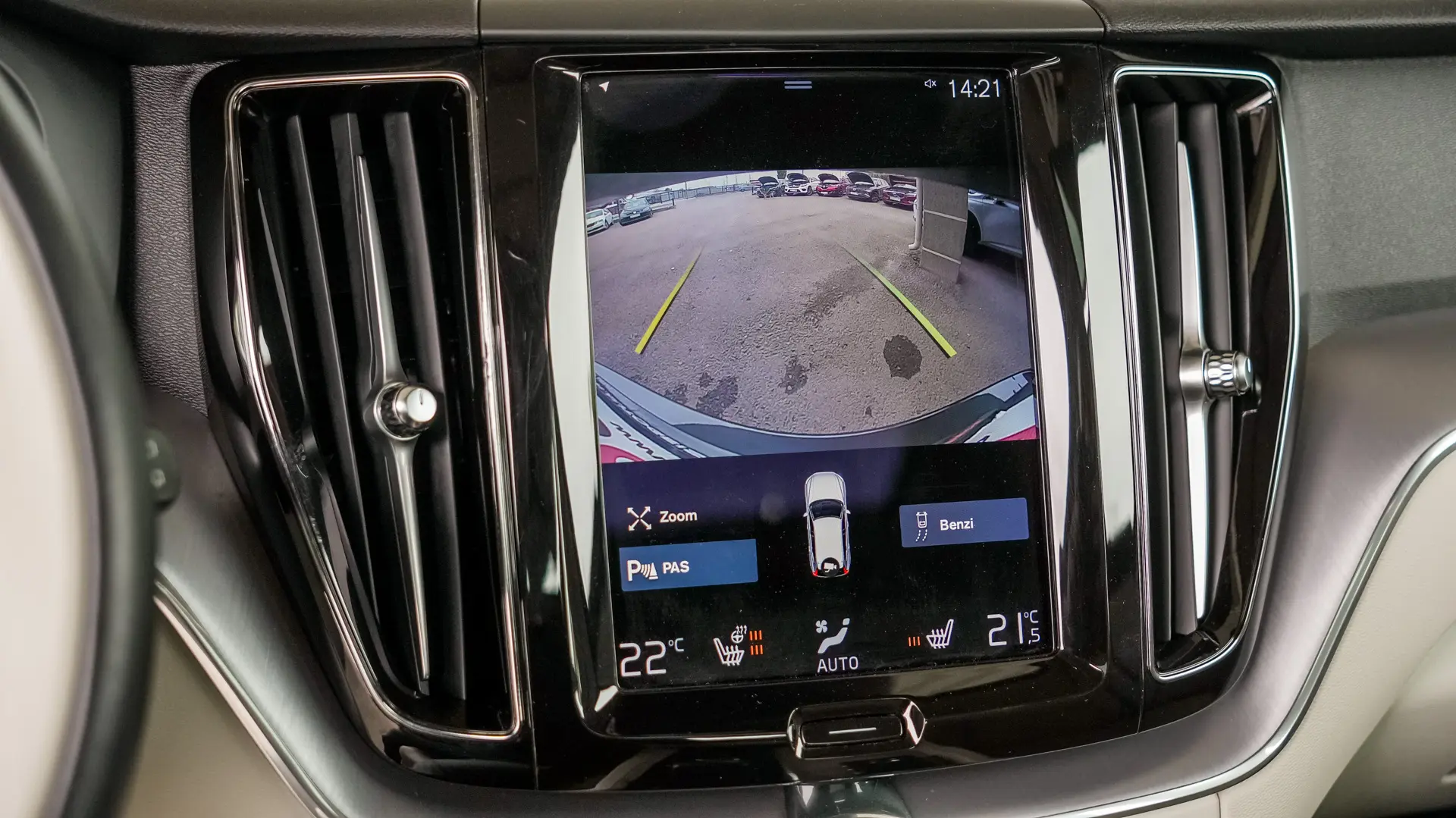 VOLVO XC60 T6 PLUG-IN HYBRID AWD INSCRIPTION