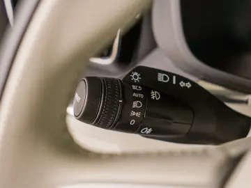 VOLVO XC60 T6 PLUG-IN HYBRID AWD INSCRIPTION