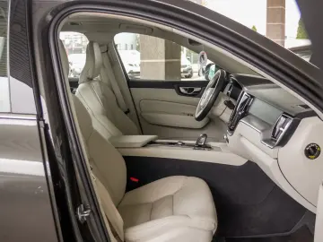 VOLVO XC60 T6 PLUG-IN HYBRID AWD INSCRIPTION