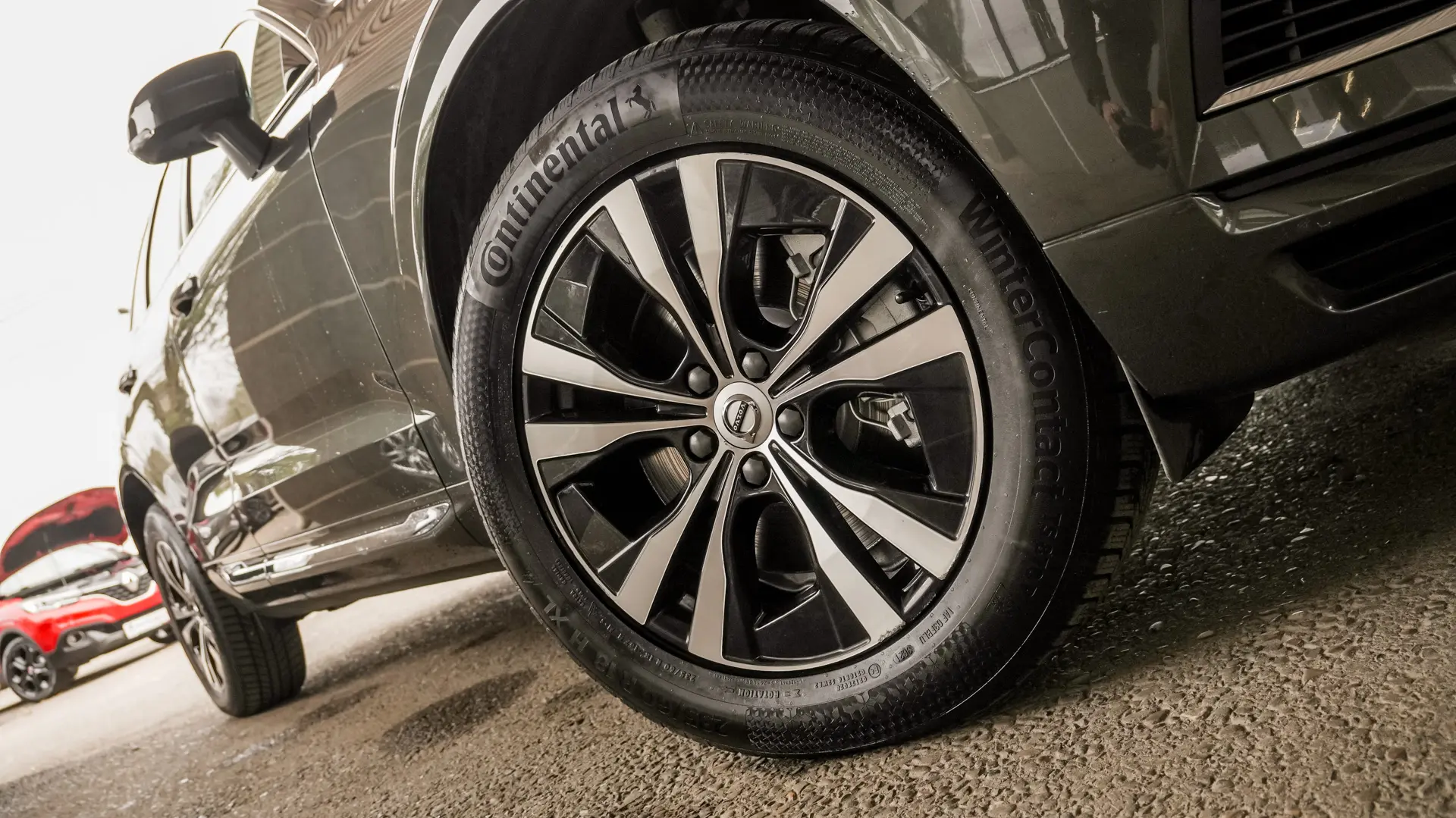 VOLVO XC60 T6 PLUG-IN HYBRID AWD INSCRIPTION