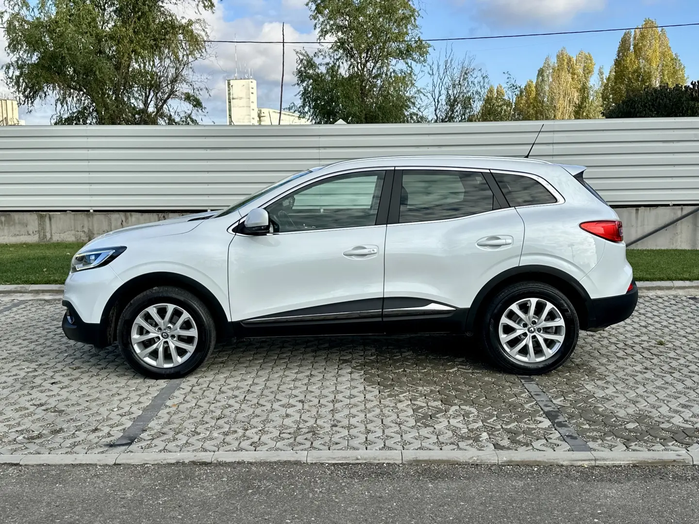 Renault Kadjar  1.5 diesel 110 cai  navigatie garantie rate
