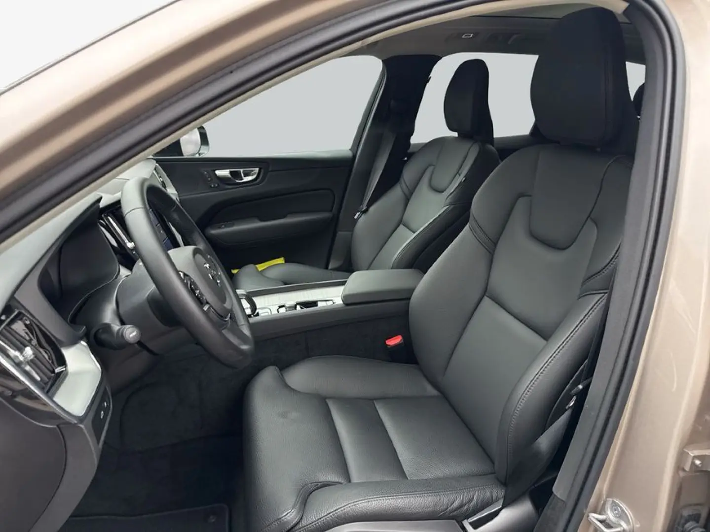 XC60 T6 AWD Plug-in Hybrid Plus Dark