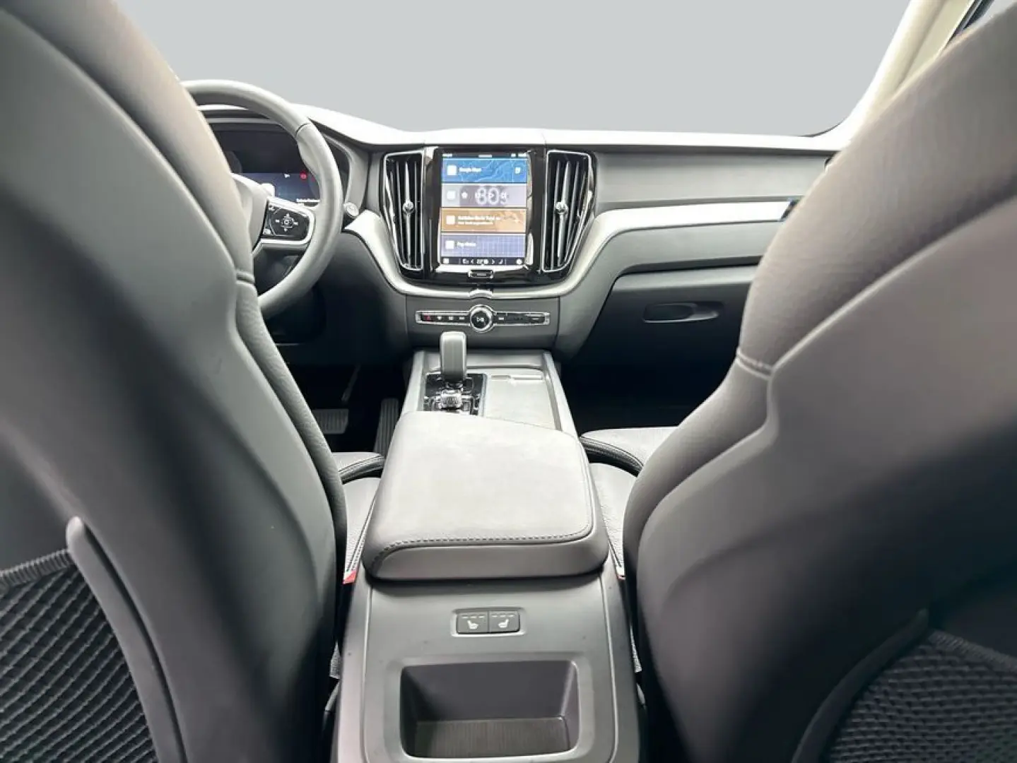 XC60 T6 AWD Plug-in Hybrid Plus Dark